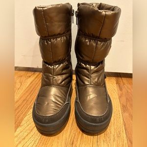 Kids Pajar Snowboots. Bronze Quilted side zip, shearling lined. Made in Italy